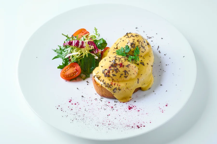 Vejce Benedikt s černým lanýžem